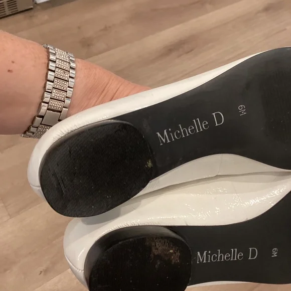 Michelle D White Patent Leather open toe slip in shoes flats Sz 6 M - Picture 13 of 13